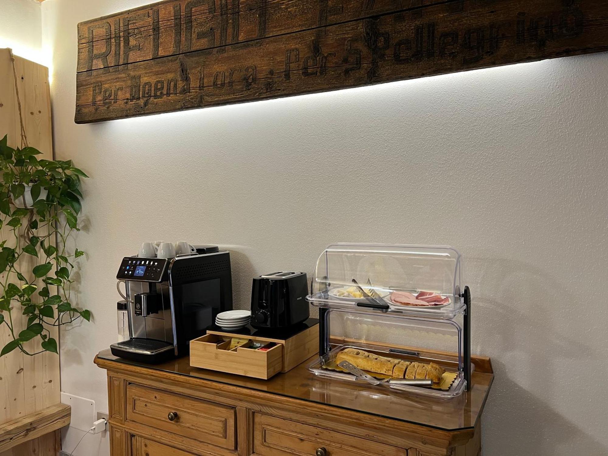 Couette-café Al Toal Moena